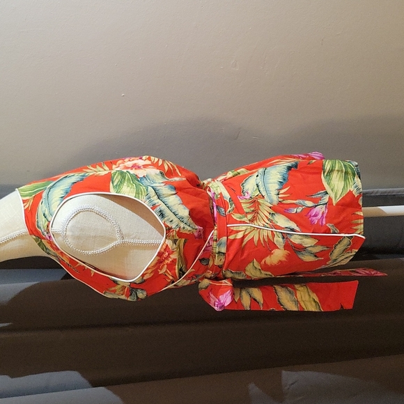 Forever 21 Floral Print Wrap Top w/tie - Picture 3 of 8